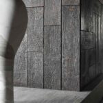 Détail des revêtements muraux du Chalet N°14 à Verbier